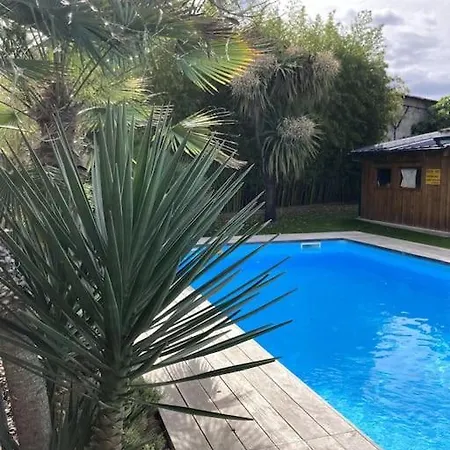 Maison Climatisee Avec Piscine. Merignac (Gironde)