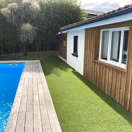 Maison Climatisee Avec Piscine. Holiday home *